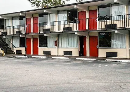 Lodge Econo I-10 Near Tallahassee