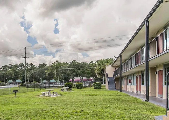 Econo I-10 Near Tallahassee